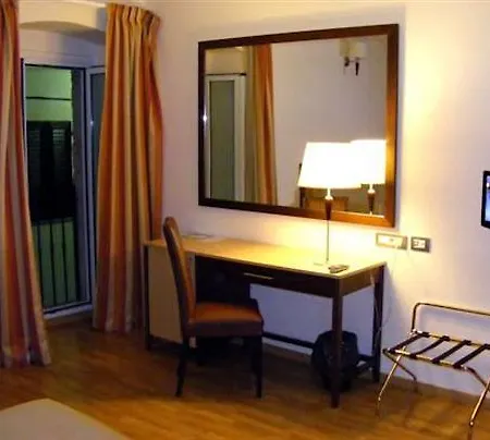Hotel Centrale Ξενοδοχείο