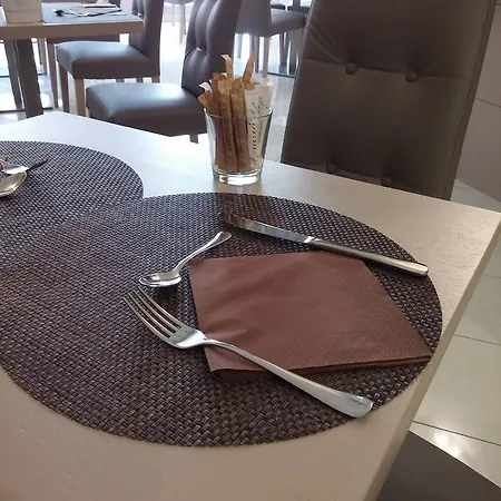 מלון Hotel Centrale