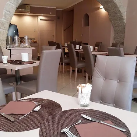 Hotel Centrale 호텔 올비아